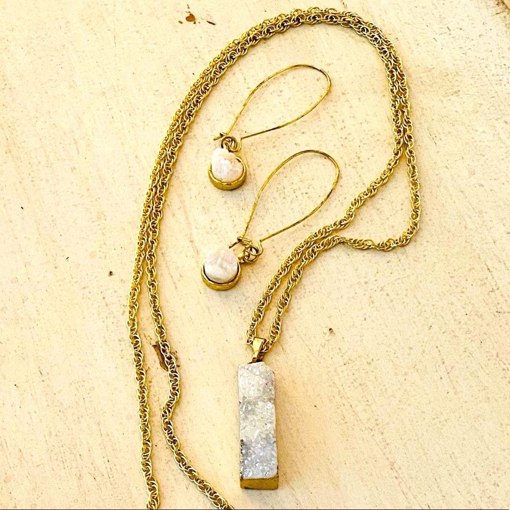 🌟HP🌟Quartz Gemstone Jewelry Set - Picture 3 of 3
